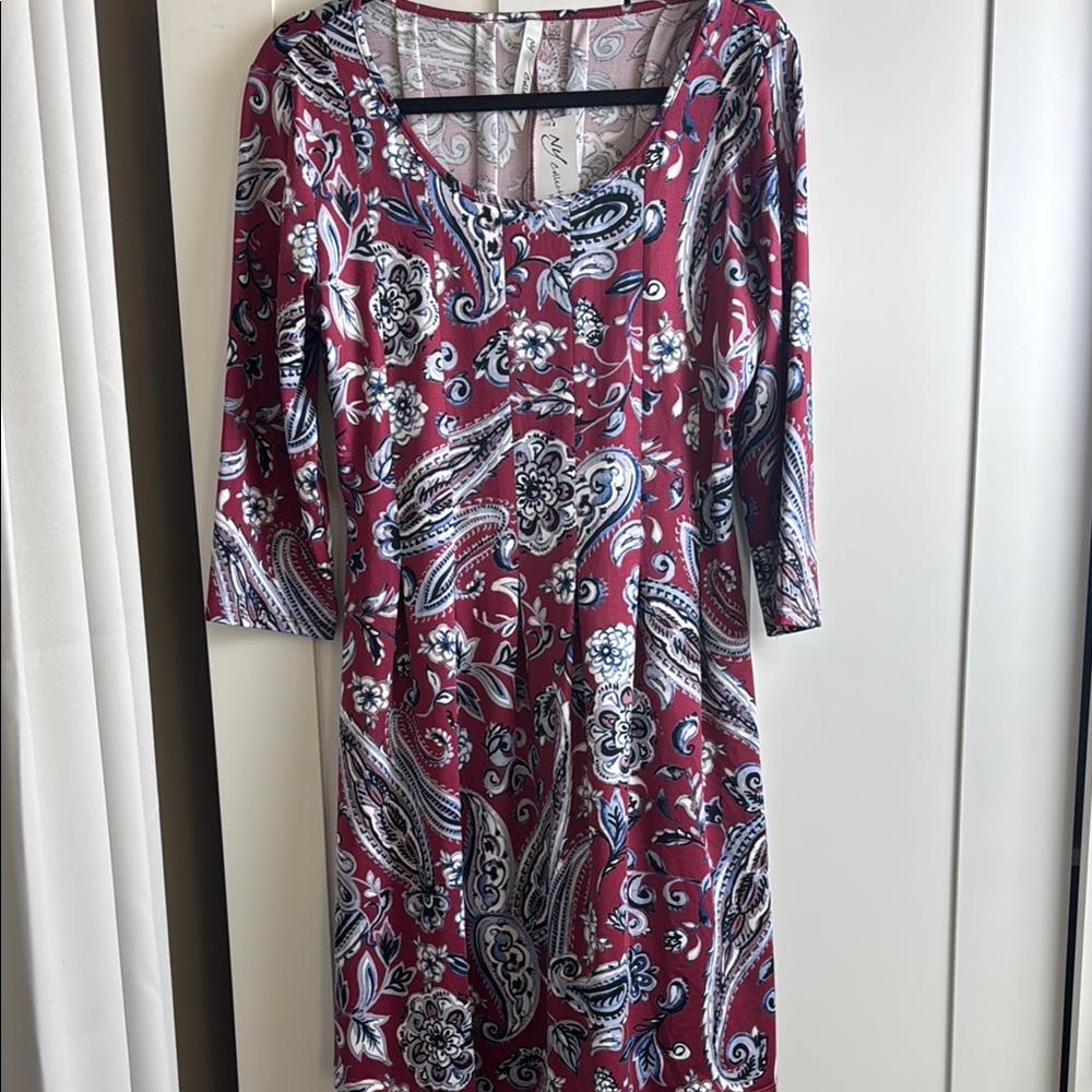 Burgundy Paisley Print Sweetheart LP/ Petite Large